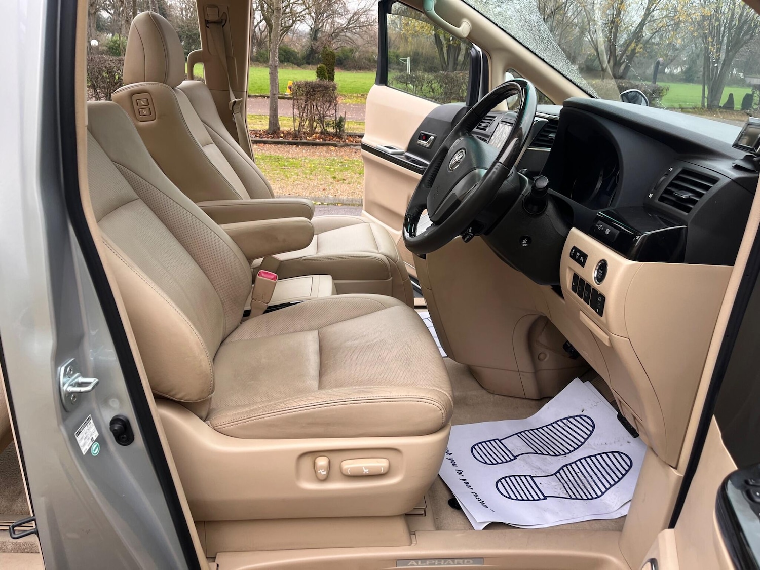 Used Toyota Alphard for sale - 77021153: Photo 6