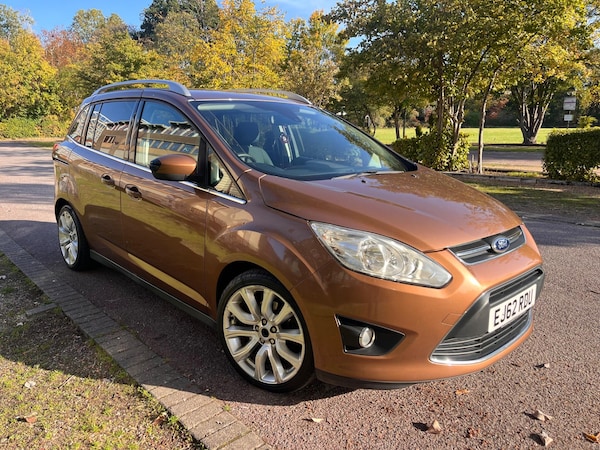 Used Ford Grand C-Max 2012 for sale - 76215505: Photo 2
