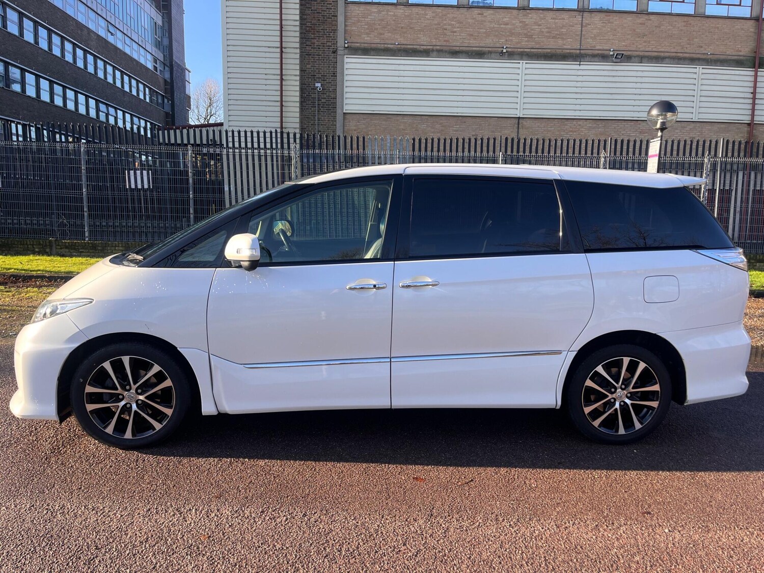 Used Toyota Estima 2025 for sale - 77427577: Photo 22