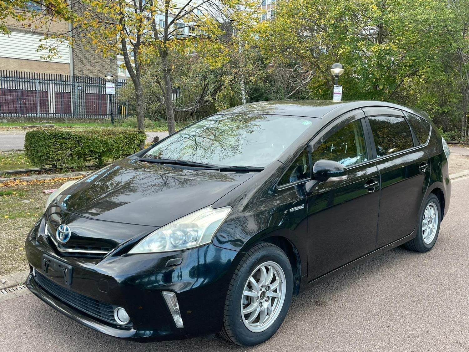Used Toyota Prius+ for sale - 76457943: Photo 12