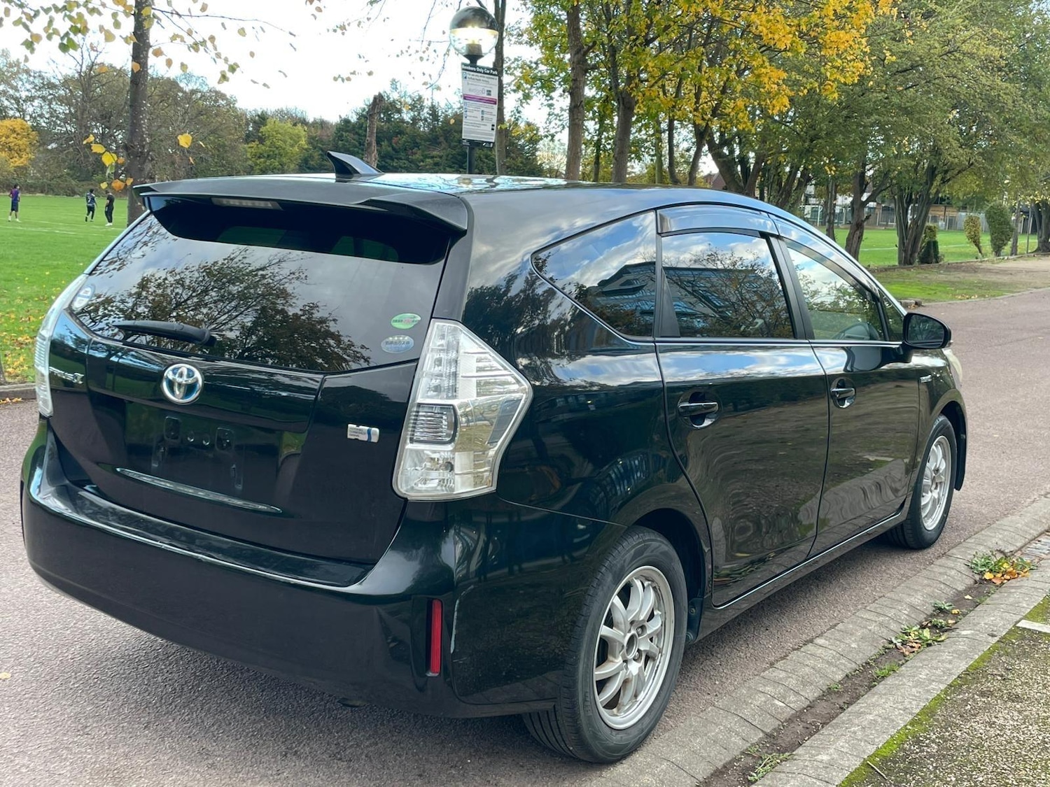 Used Toyota Prius+ for sale - 76457943: Photo 16