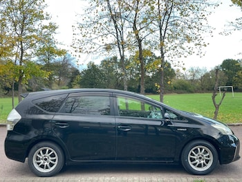 Used Toyota Prius+ 2013 for sale - 76457943: Photo