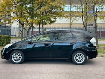 Used Toyota Prius+ 2013 for sale - 76457943: Photo