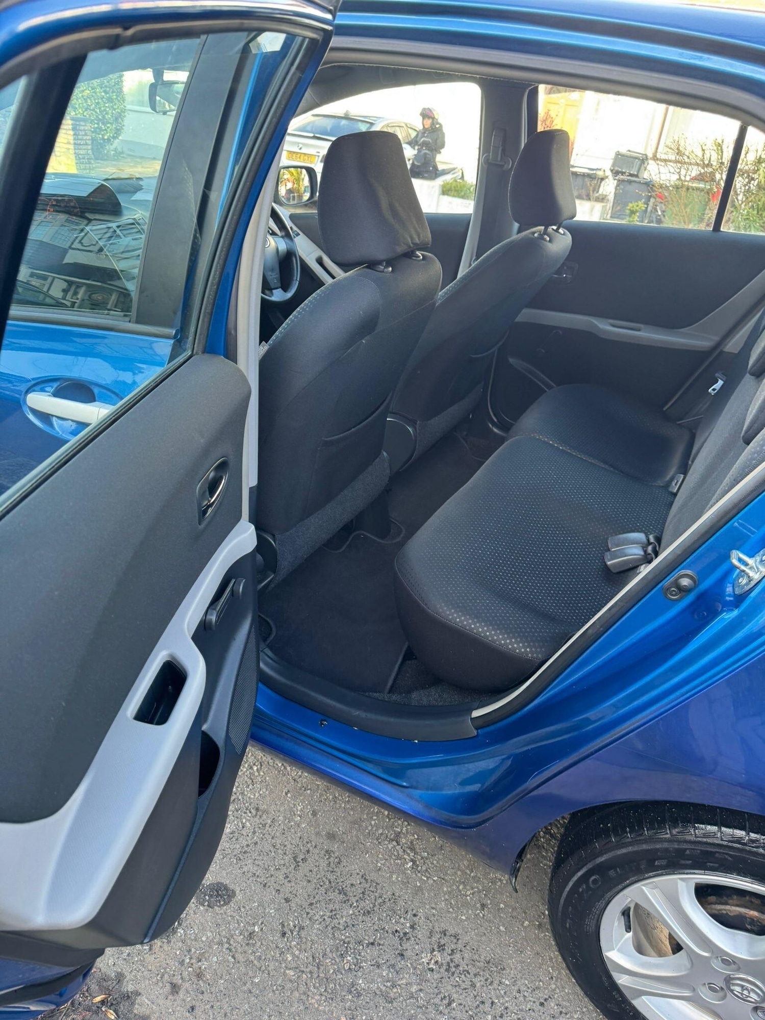 Used Toyota Yaris 2010 for sale - 77351958: Photo 23