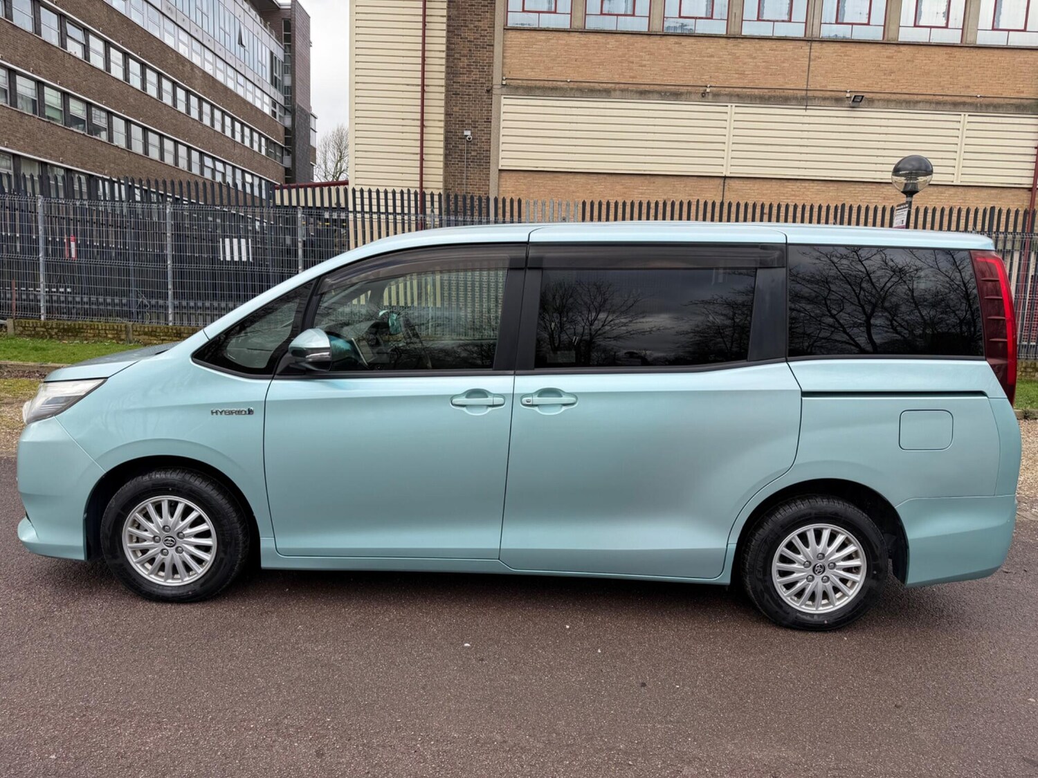 Used Toyota Voxy for sale - 77659067: Photo 16