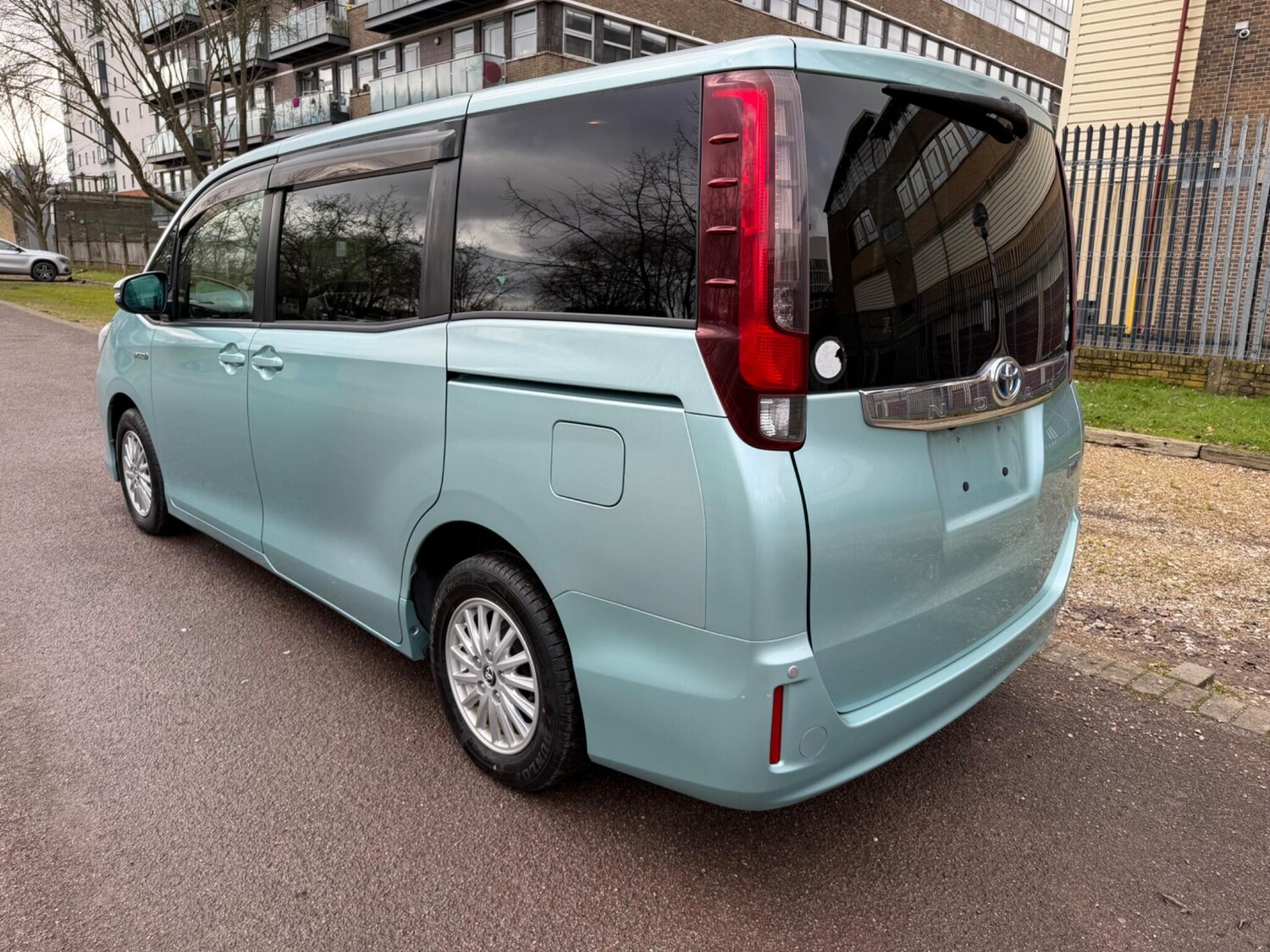 Used Toyota Voxy for sale - 77659067: Photo 19