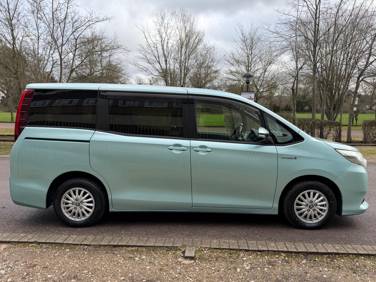 Used Toyota Voxy for sale - 77659067: Photo 23