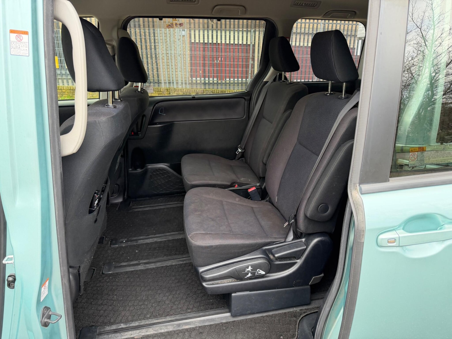 Used Toyota Voxy for sale - 77659067: Photo 28