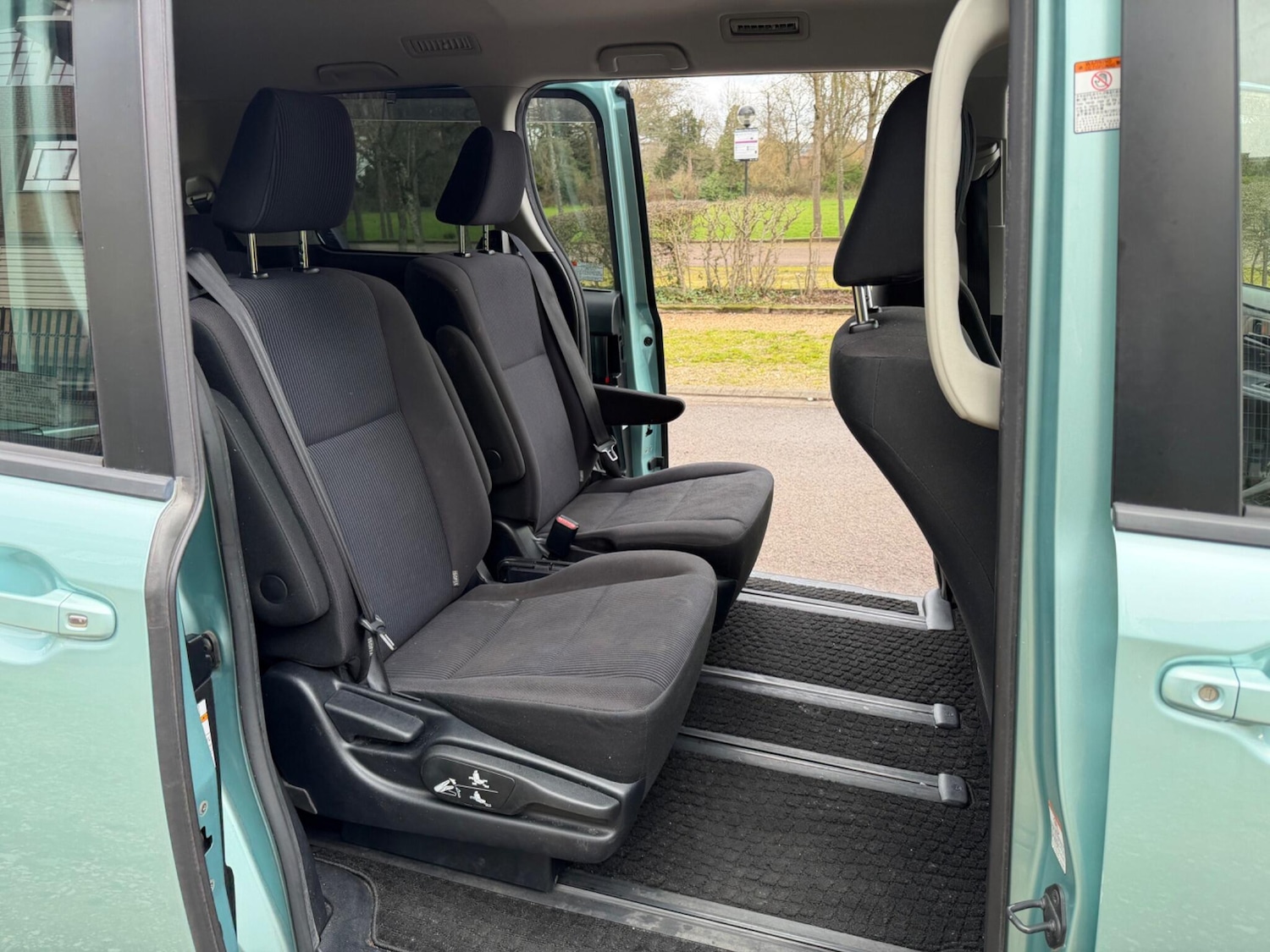 Used Toyota Voxy for sale - 77659067: Photo 30