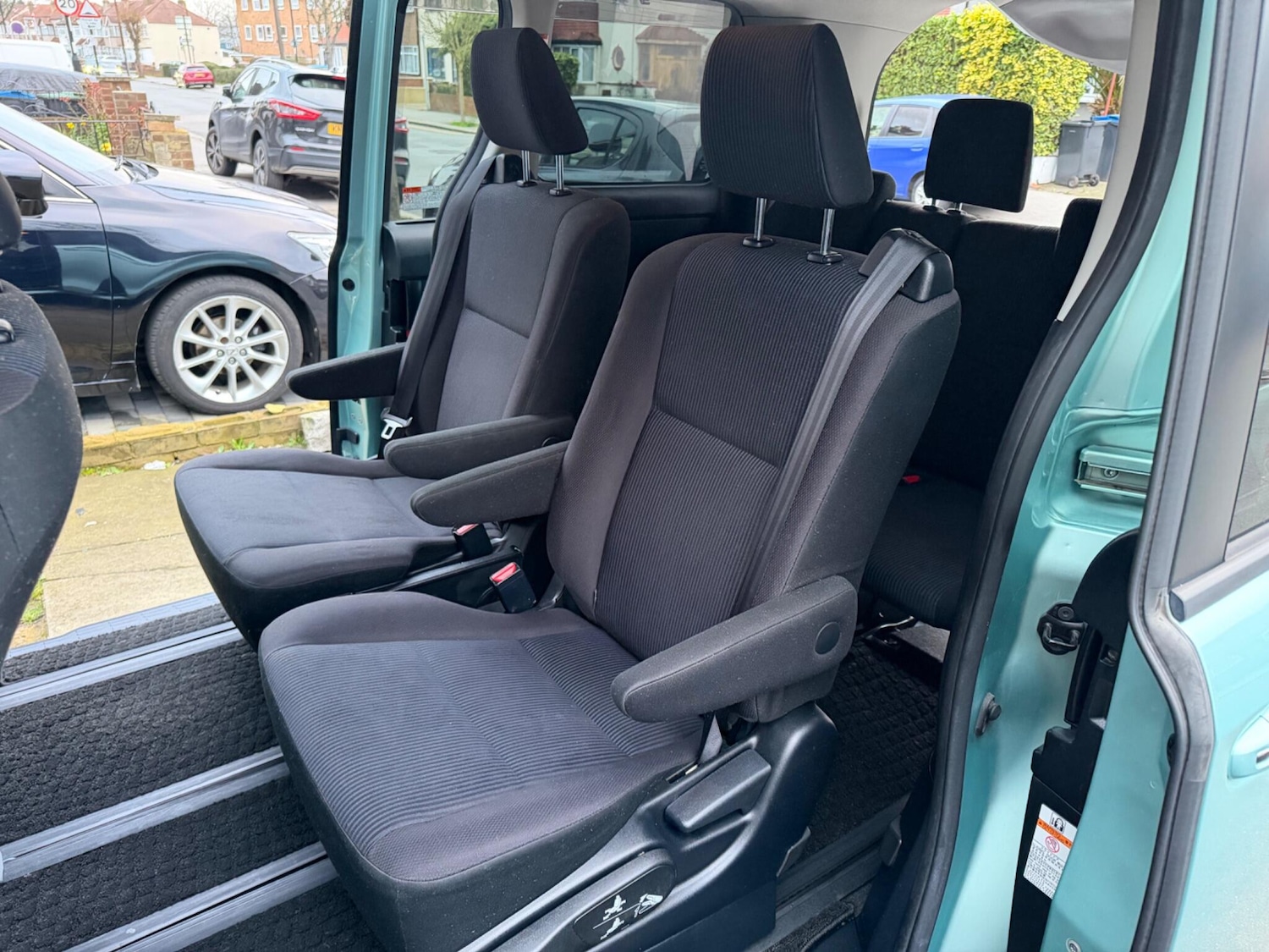 Used Toyota Voxy for sale - 77659067: Photo 36