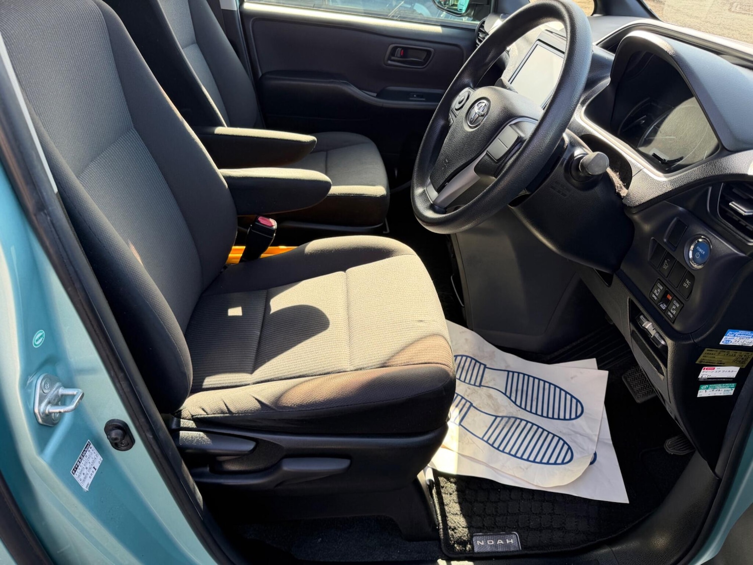 Used Toyota Voxy for sale - 77659067: Photo 39