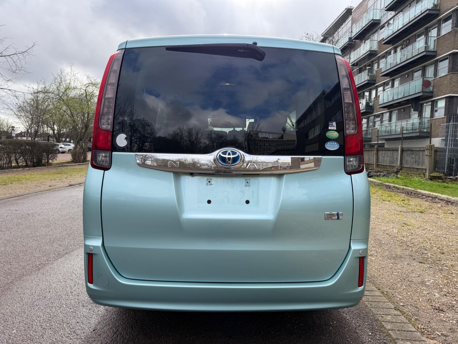 Used Toyota Voxy for sale - 77659067: Photo 4