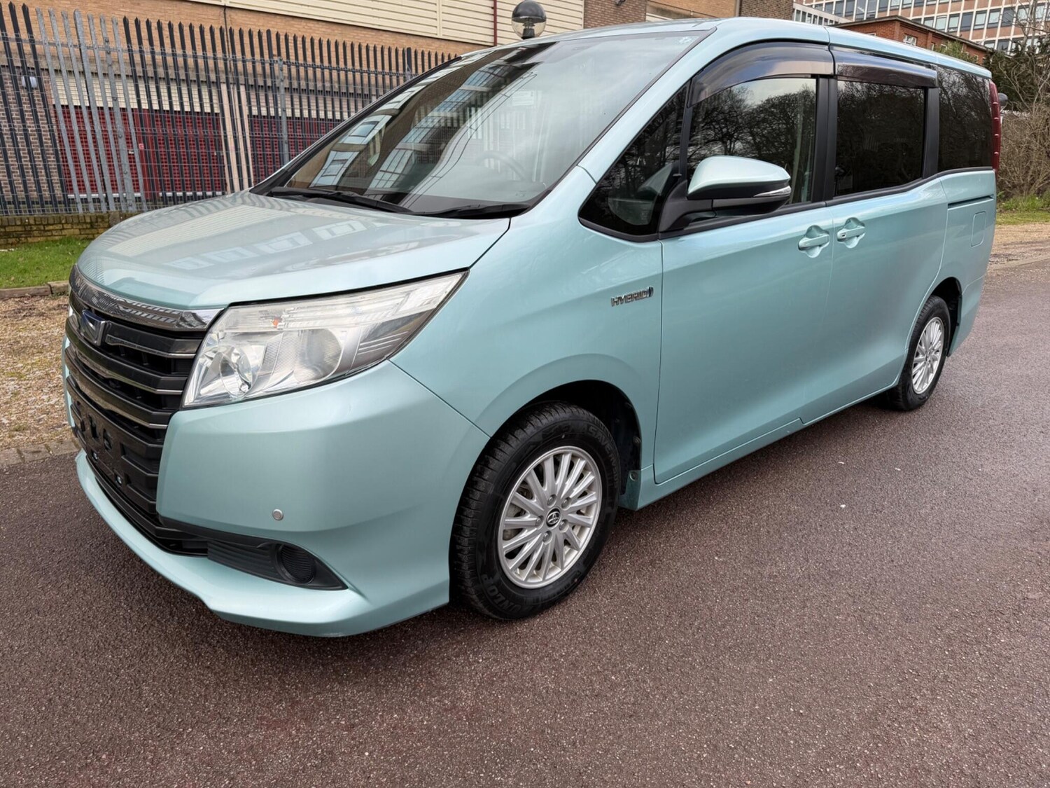 Used Toyota Voxy for sale - 77659067: Photo 7