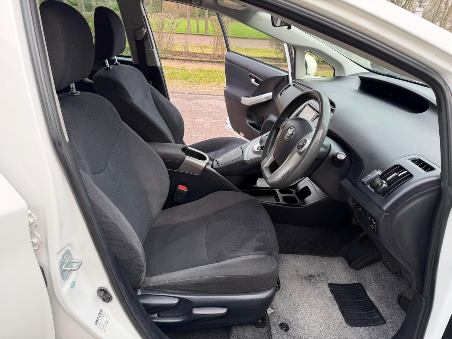 Used Toyota Prius 2019 for sale - 77993665: Photo 33