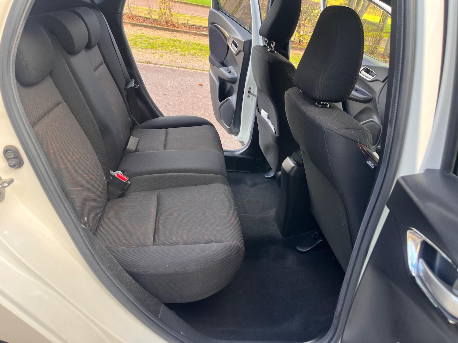 Used Honda Fit for sale - 76671545: Photo 26