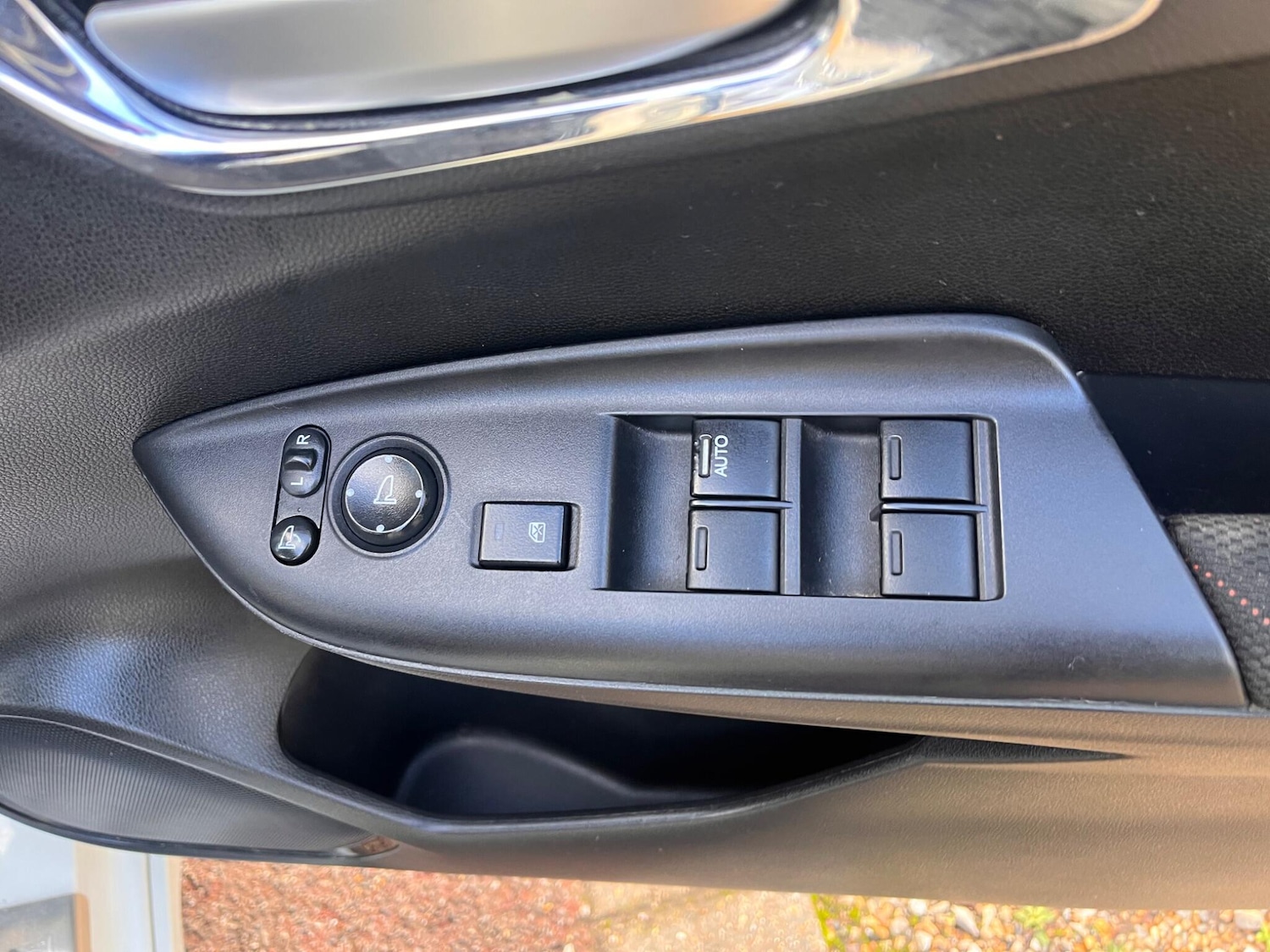 Used Honda Fit for sale - 76671545: Photo 29