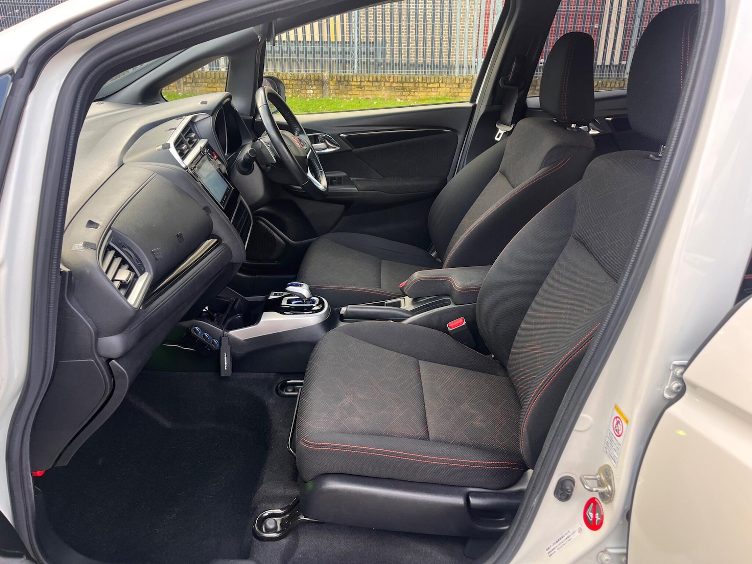 Used Honda Fit for sale - 76671545: Photo 6