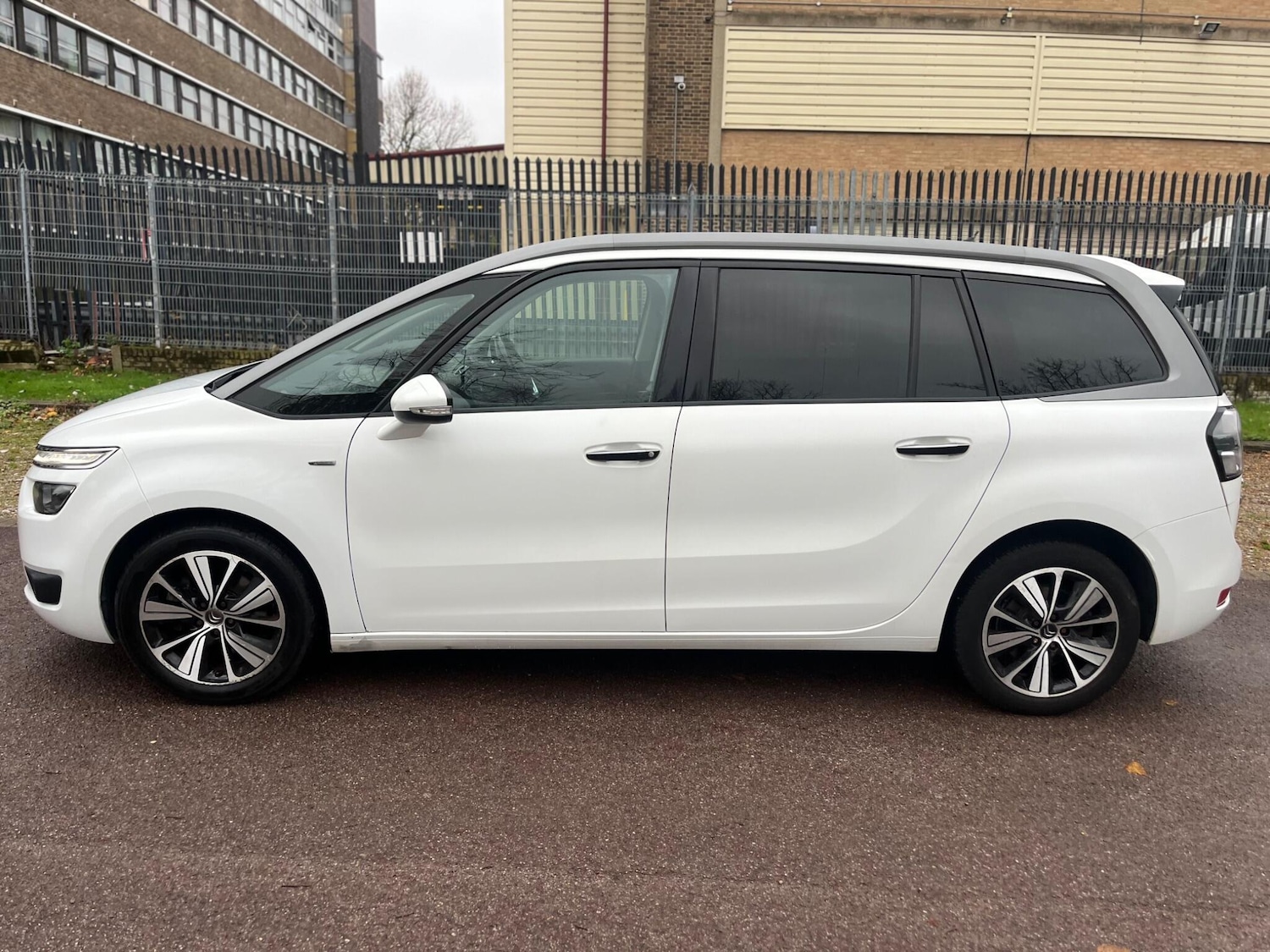 Used Citroen C4 Grand Picasso 2014 for sale - 76592300: Photo 21