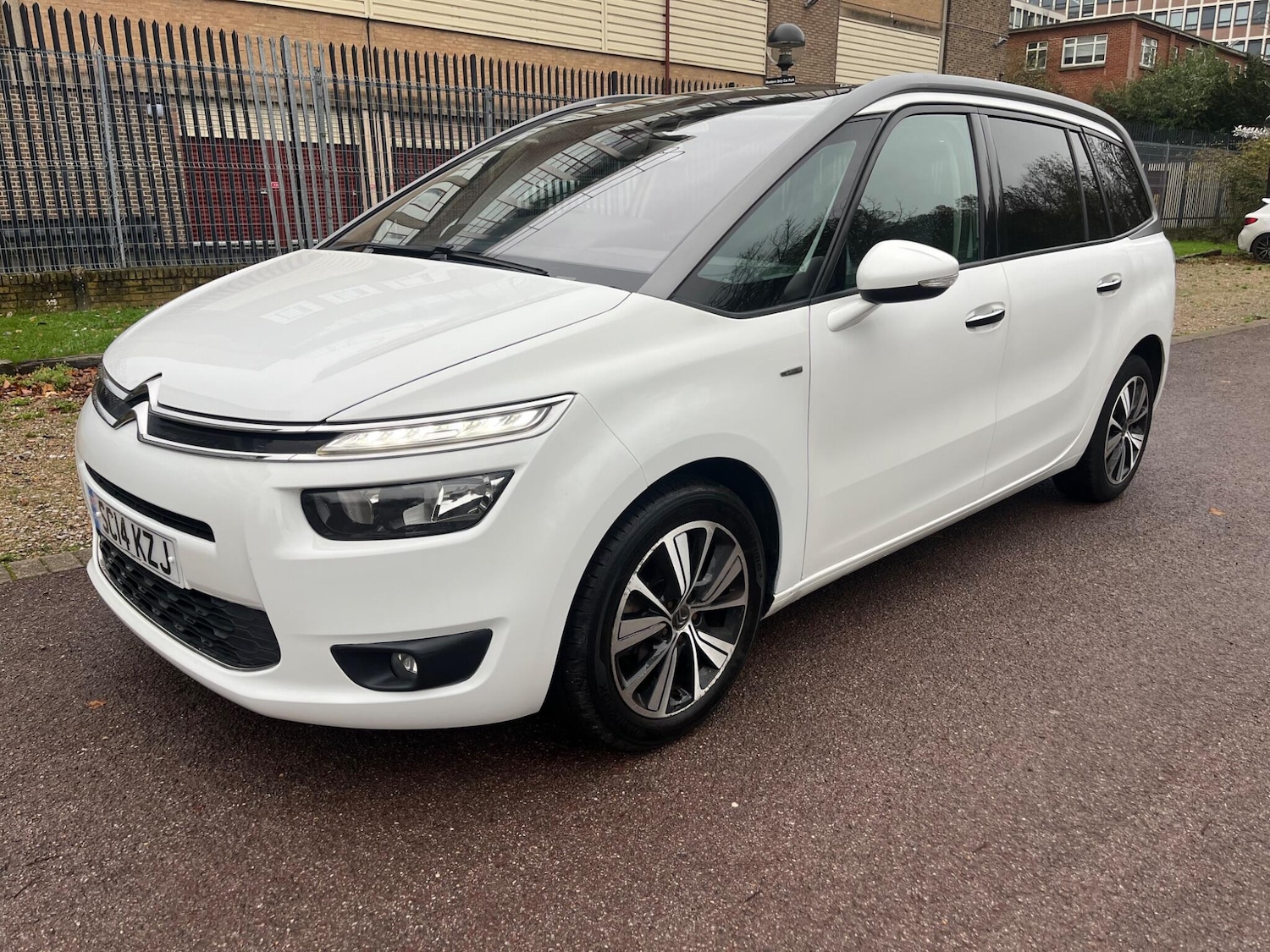 Used Citroen C4 Grand Picasso 2014 for sale - 76592300: Photo 24