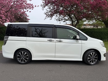 Used Honda Stepwagon 2015 for sale - 78214828: Photo