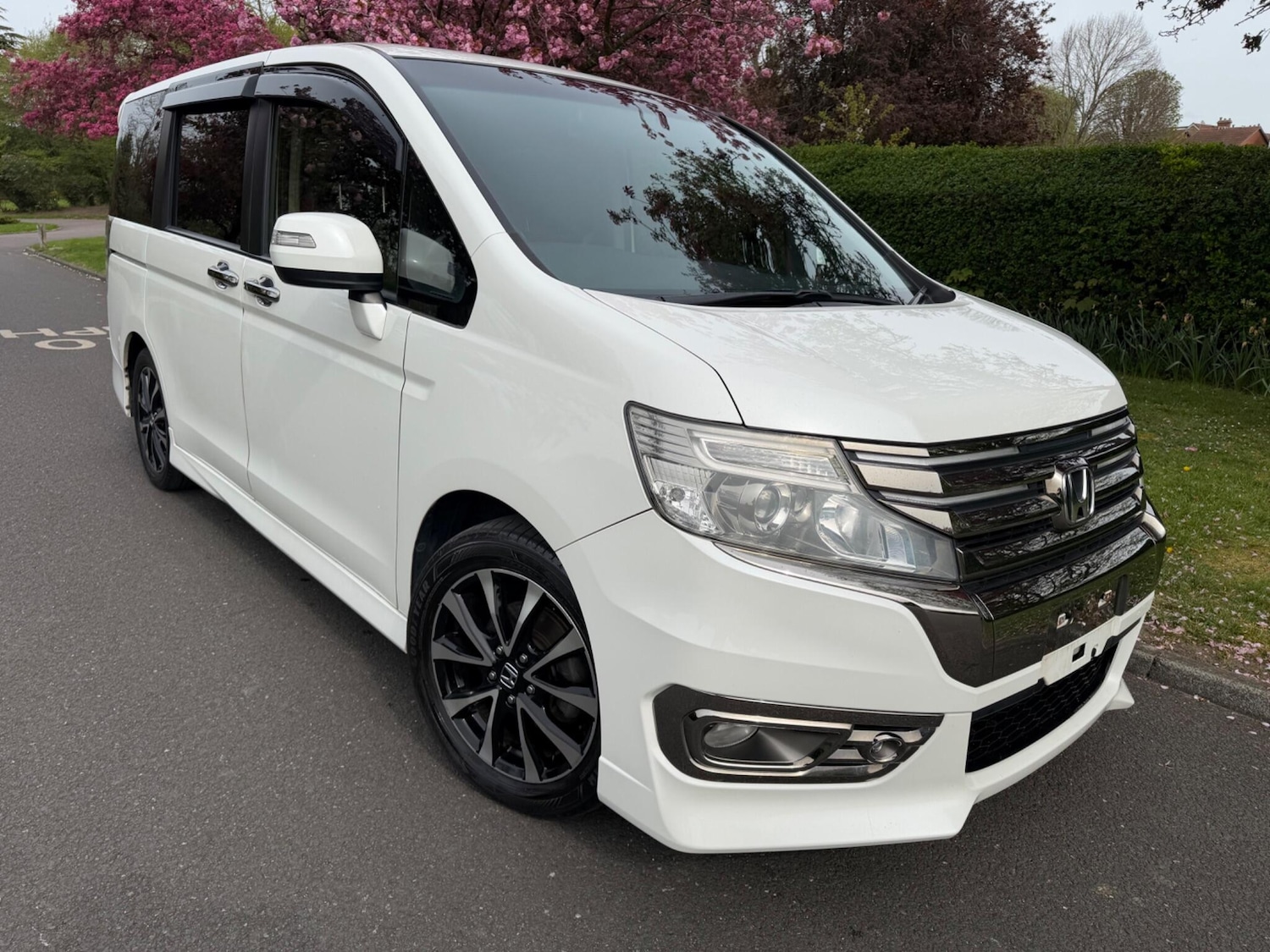 Used Honda Stepwagon for sale - 78214828: Photo 2