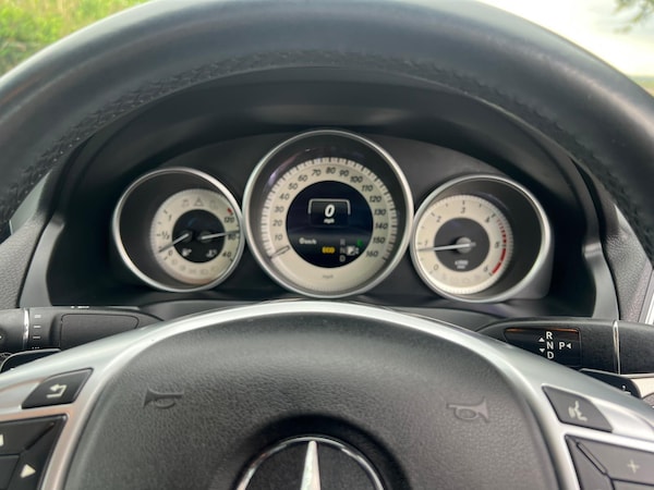 Used Mercedes-Benz E-Class 2015 for sale - 75578042: Photo 17