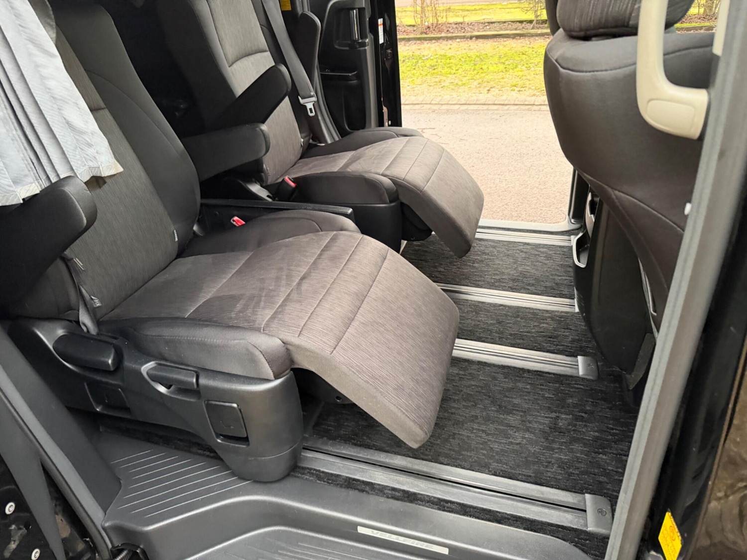 Used Toyota Vellfire for sale - 77410879: Photo 22