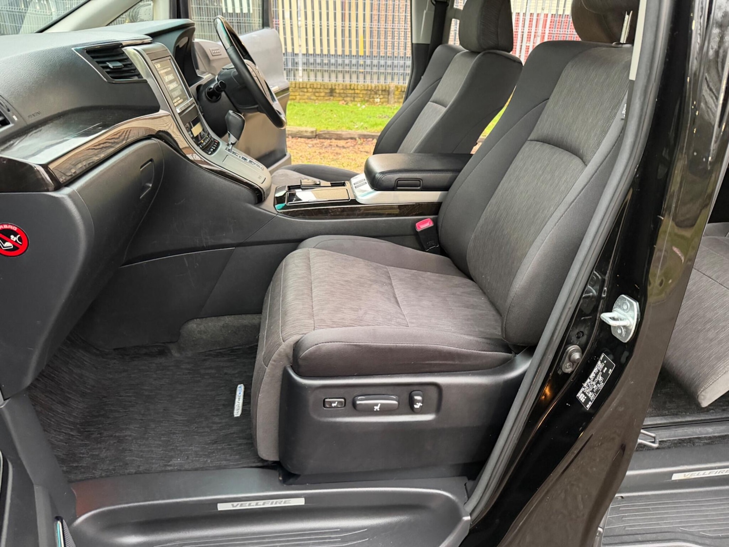 Used Toyota Vellfire for sale - 77410879: Photo 26