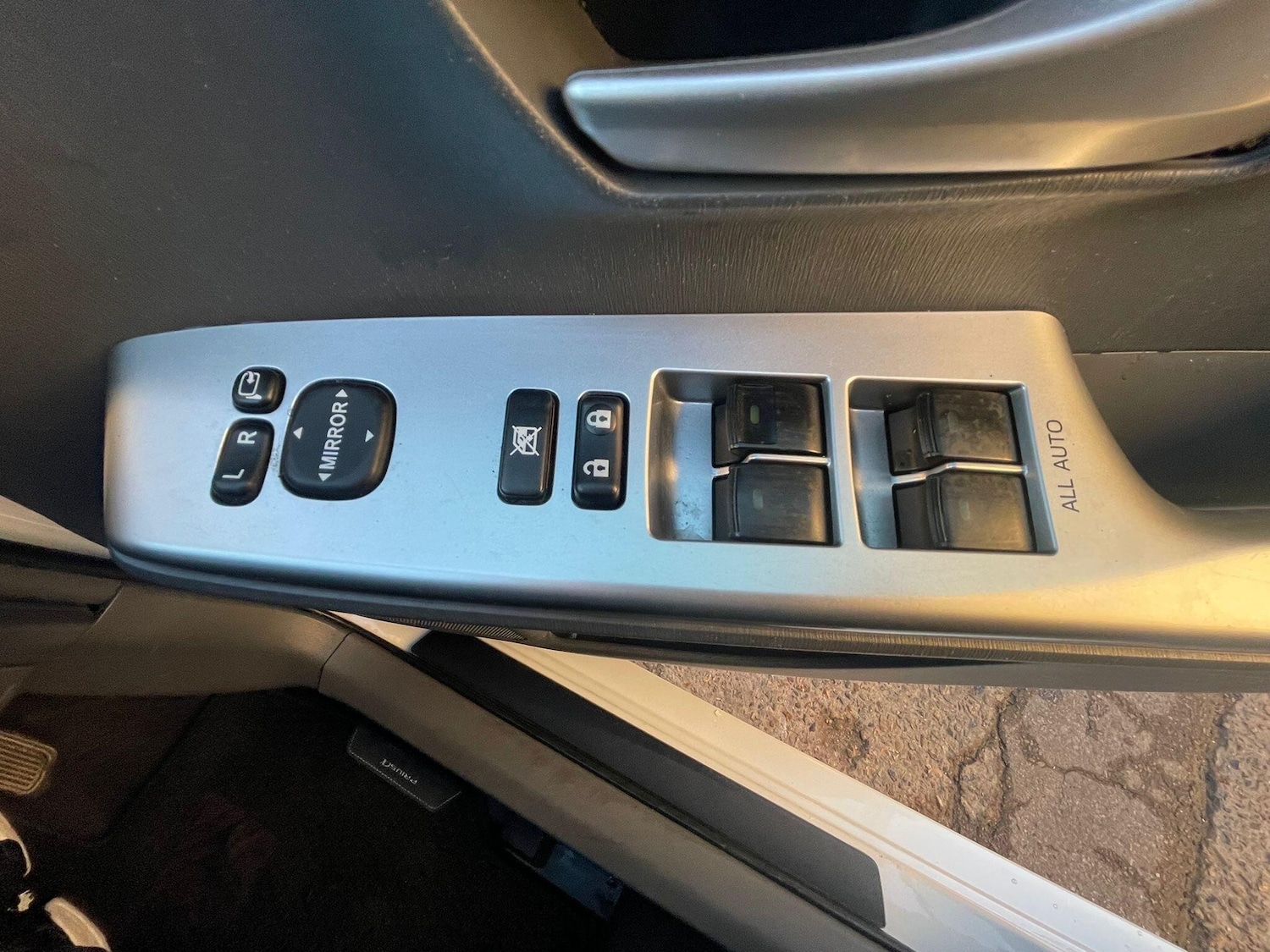 Used Toyota Prius+ 2025 for sale - 77015972: Photo 28