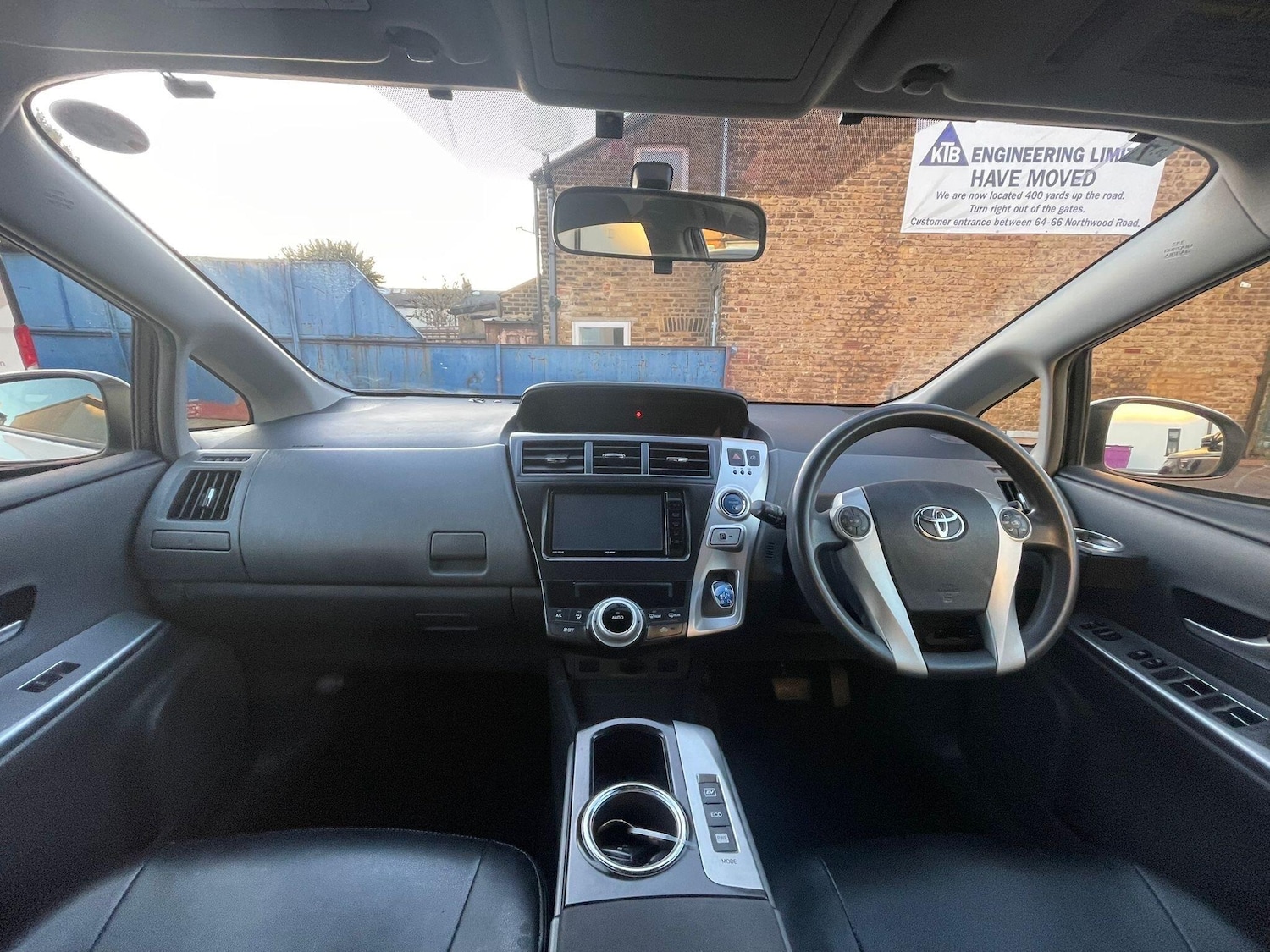 Used Toyota Prius+ 2025 for sale - 77015972: Photo 31