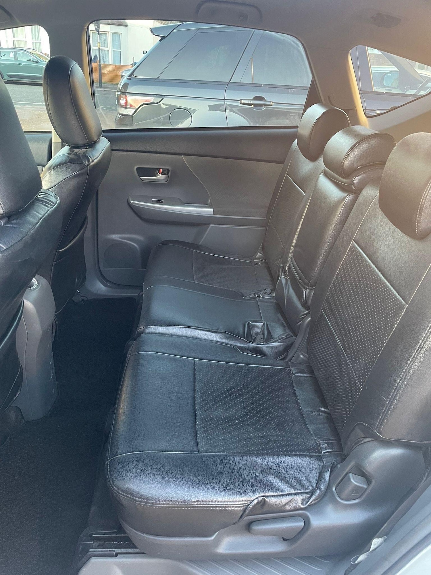 Used Toyota Prius+ 2025 for sale - 77015972: Photo 32