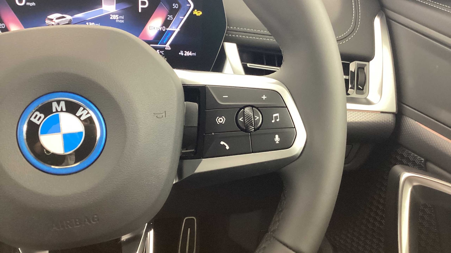 Used BMW iX1 2025 for sale - 77232906: Photo 33