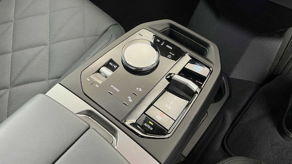 Used BMW iX 2025 for sale - 76141804: Photo 10