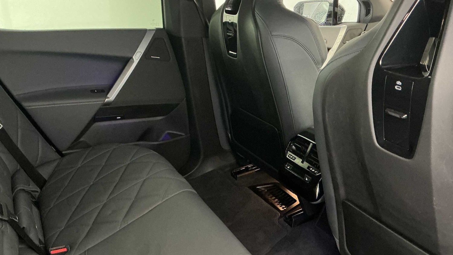 Used BMW iX 2025 for sale - 76141804: Photo 34