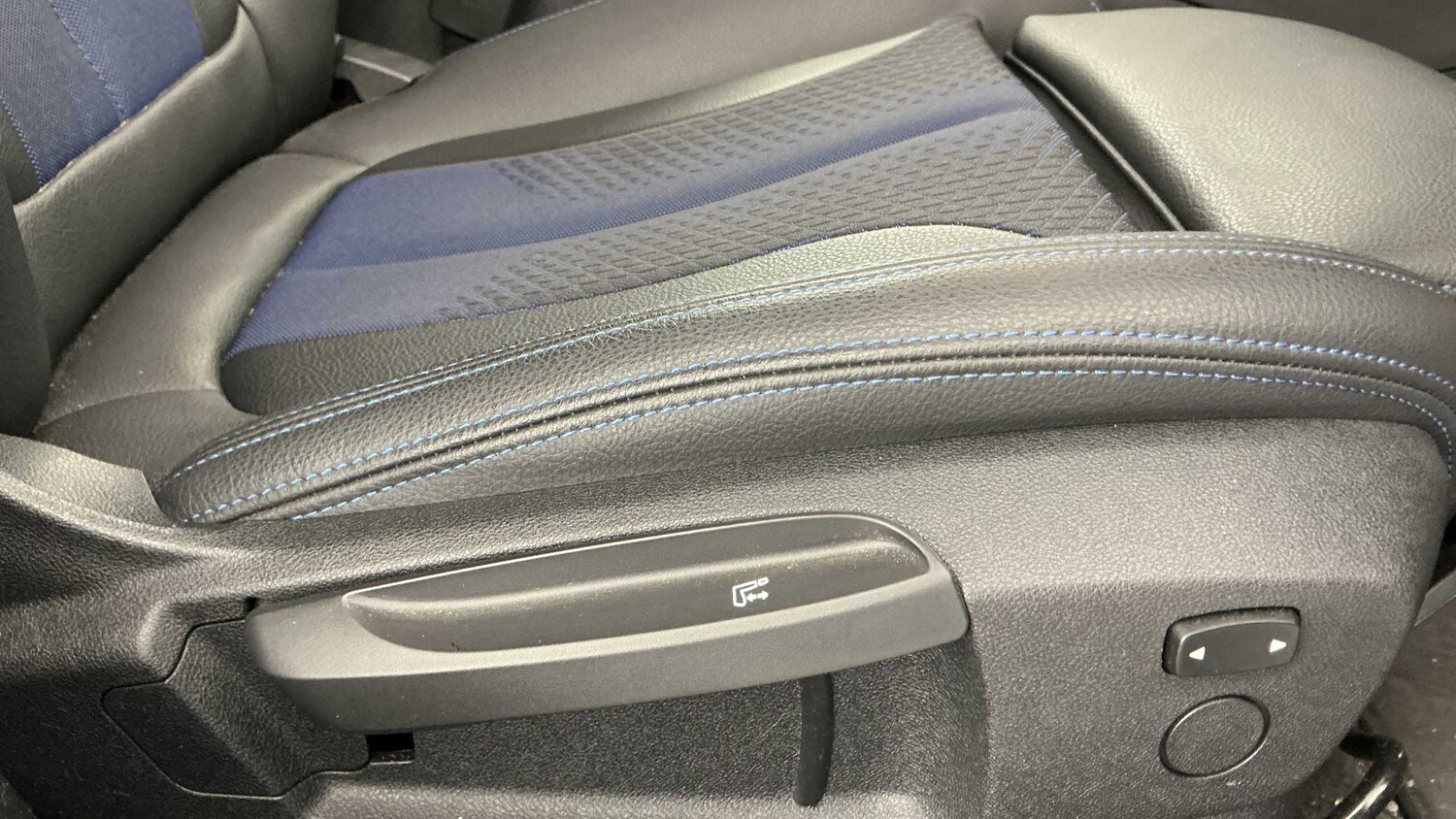 Used BMW 1 Series 2024 for sale - 78129719: Photo 19