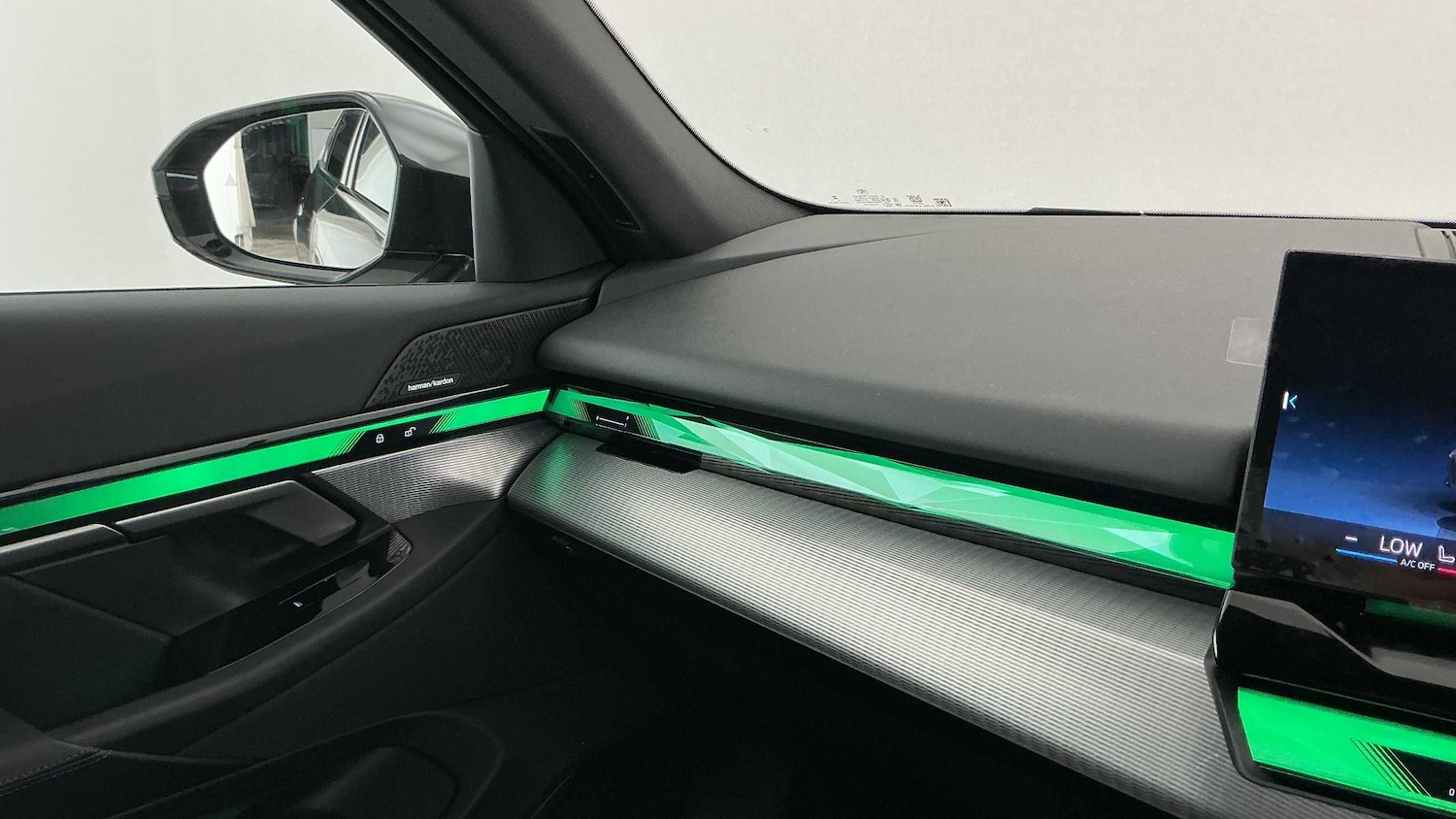 Used BMW 5 Series 2025 for sale - 76610503: Photo 22