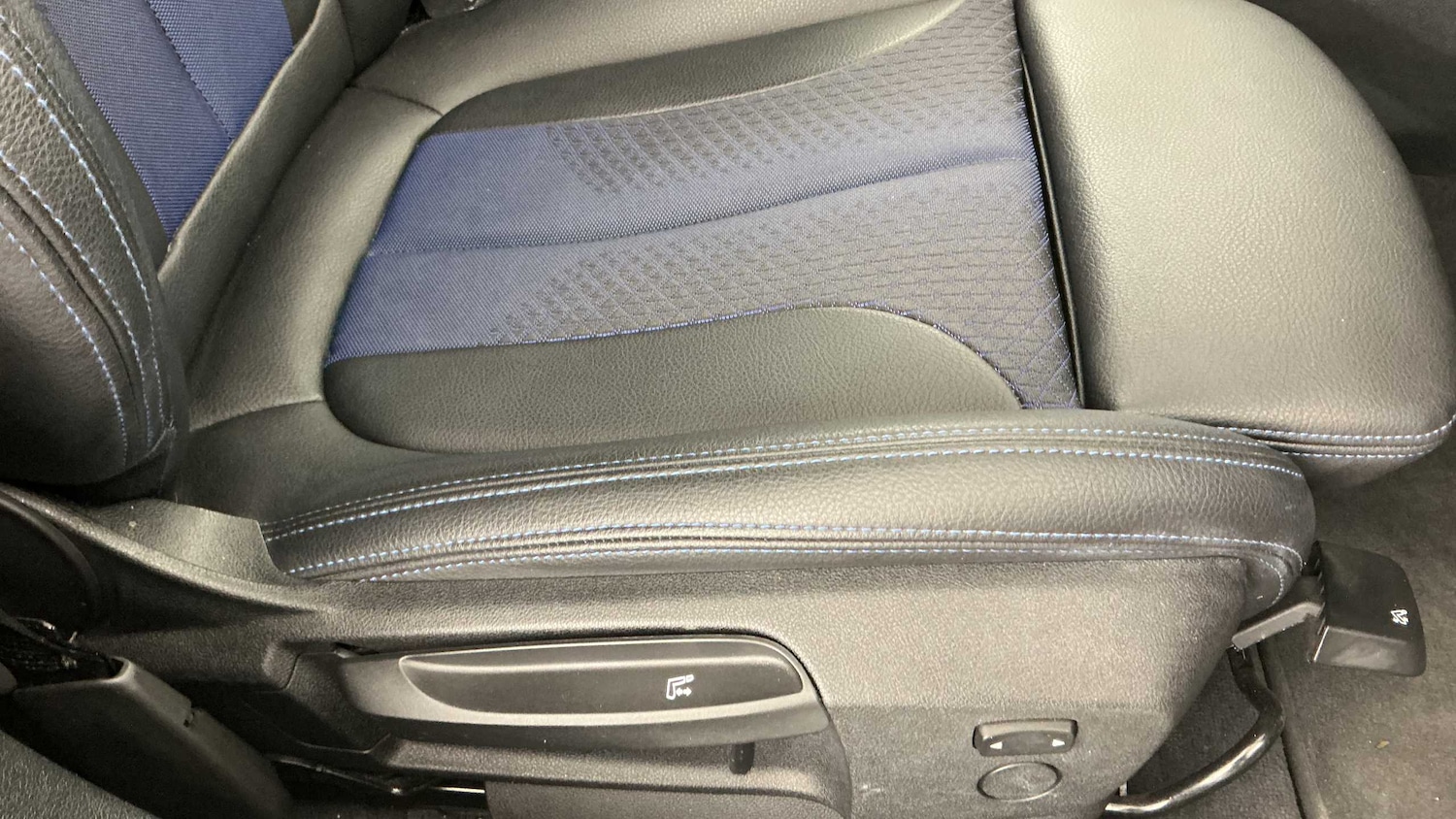 Used BMW 1 Series 2023 for sale - 77134903: Photo 20