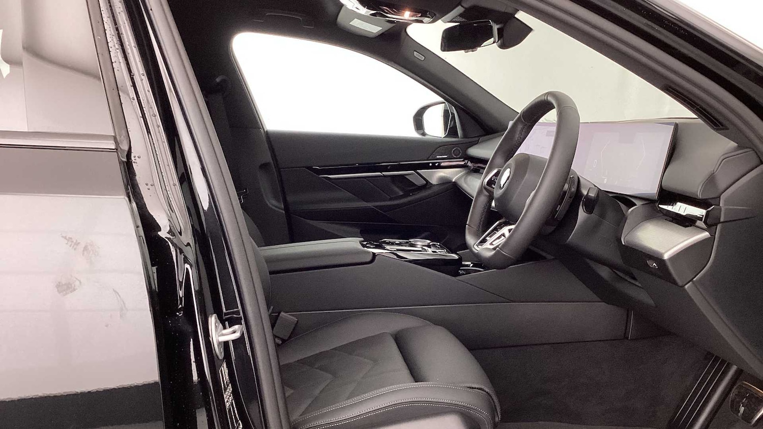 Used BMW 5 Series 2025 for sale - 76610550: Photo 11