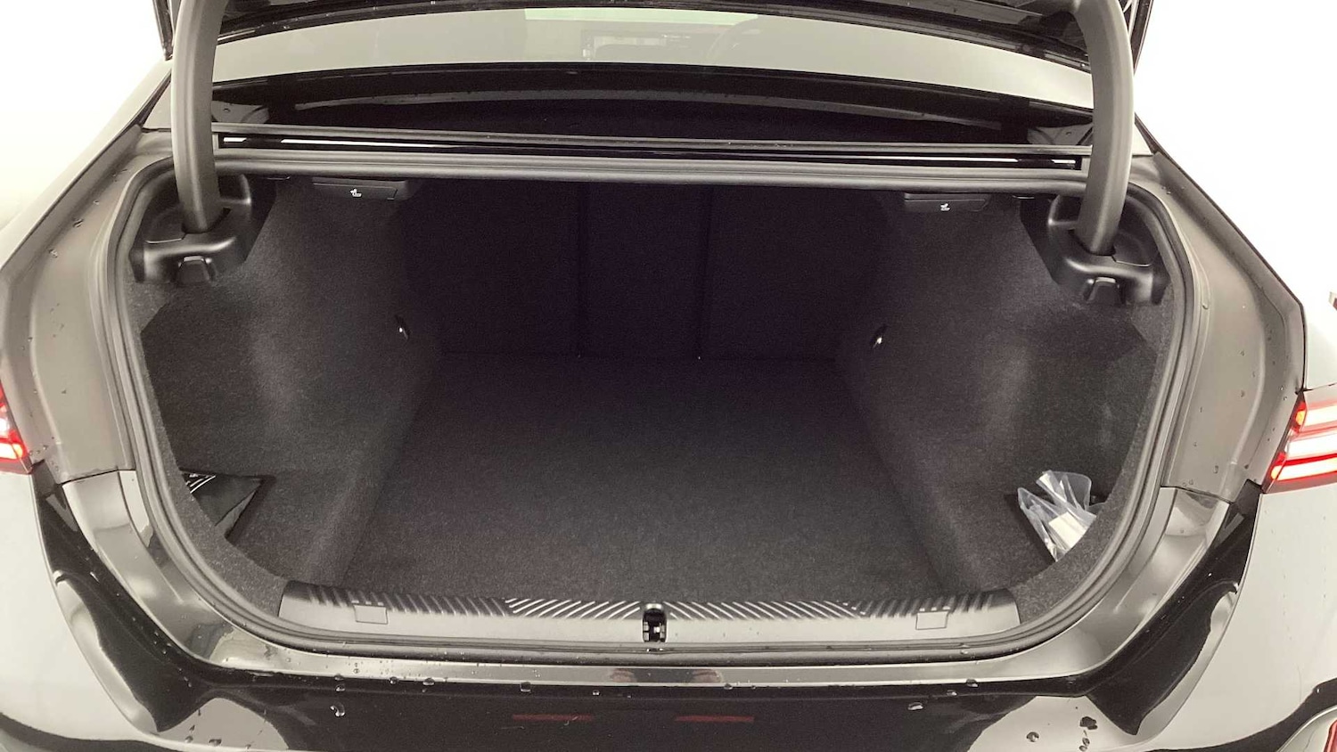 Used BMW 5 Series 2025 for sale - 76610550: Photo 13