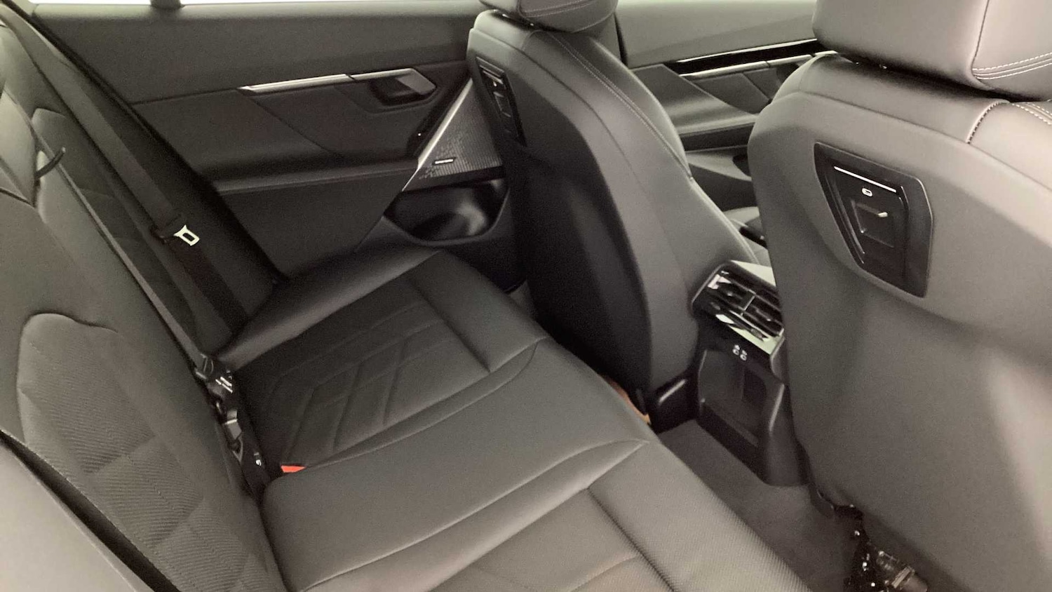 Used BMW 5 Series 2025 for sale - 76610550: Photo 29