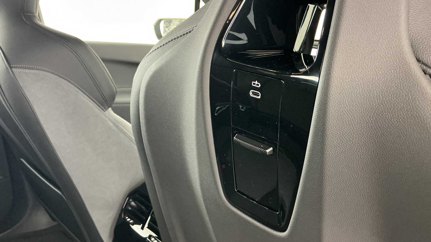 Used BMW iX 2025 for sale - 77674816: Photo 35