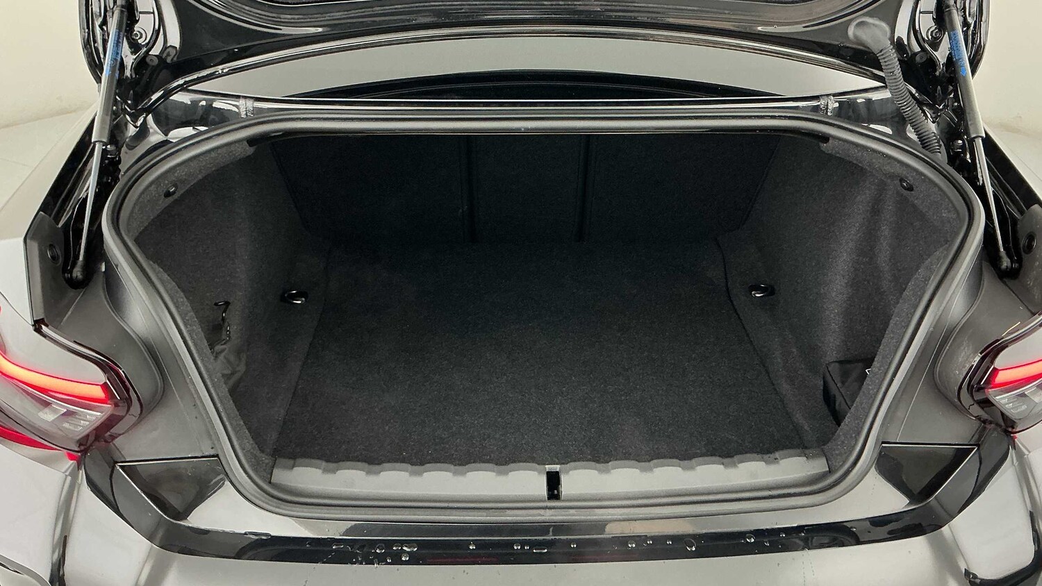 Used BMW M2 2023 for sale - 76575894: Photo 13