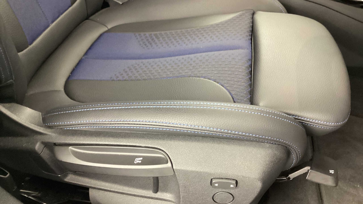 Used BMW 1 Series 2023 for sale - 76351560: Photo 19