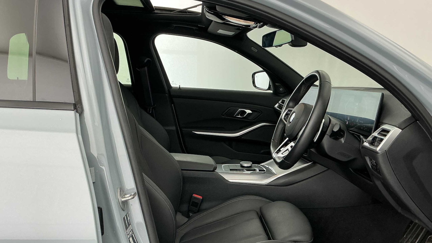 Used BMW 3 Series 2024 for sale - 76978871: Photo 11