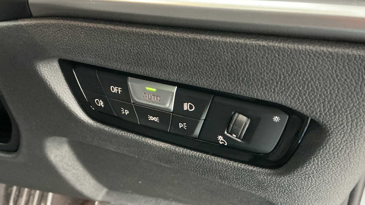 Used BMW 3 Series 2024 for sale - 76978871: Photo 20