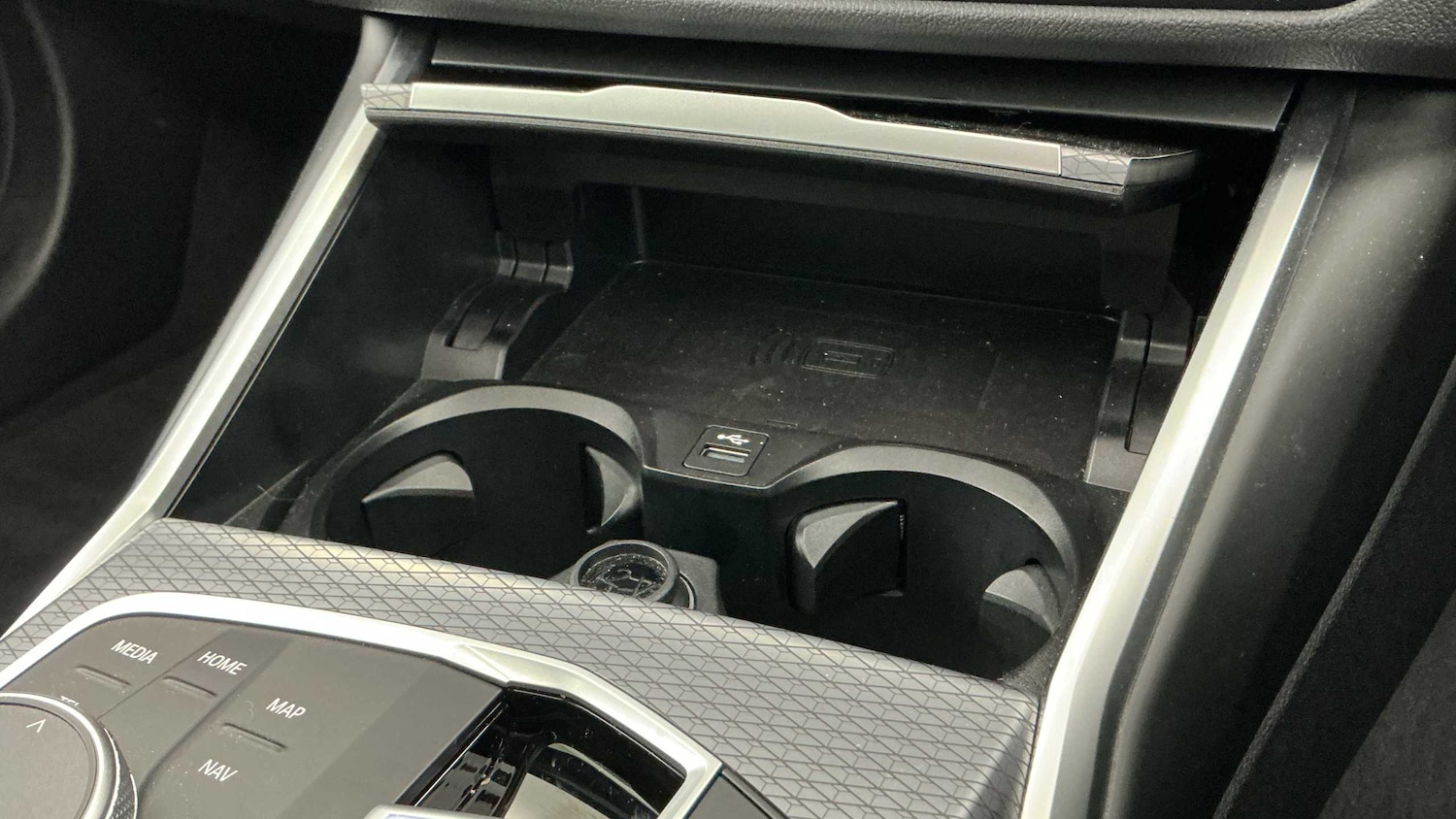 Used BMW 3 Series 2024 for sale - 76978871: Photo 30