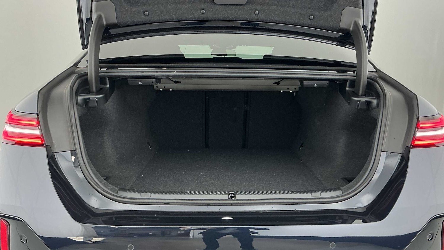 Used BMW i5 2025 for sale - 76192044: Photo 13