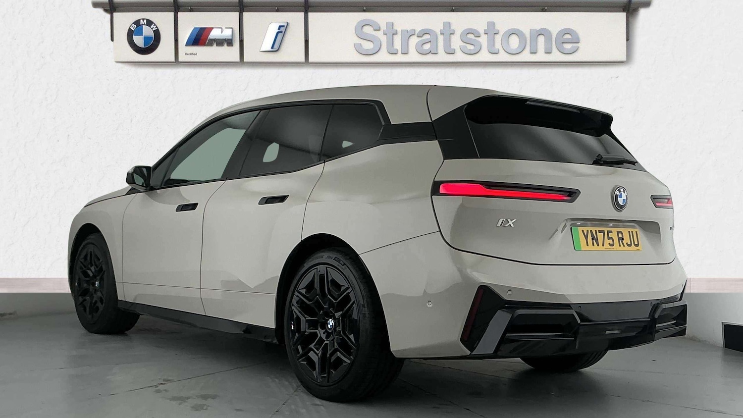 Used BMW iX 2025 for sale - 77233130: Photo 2