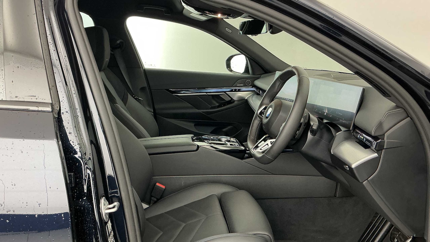 Used BMW 5 Series 2025 for sale - 76732371: Photo 11