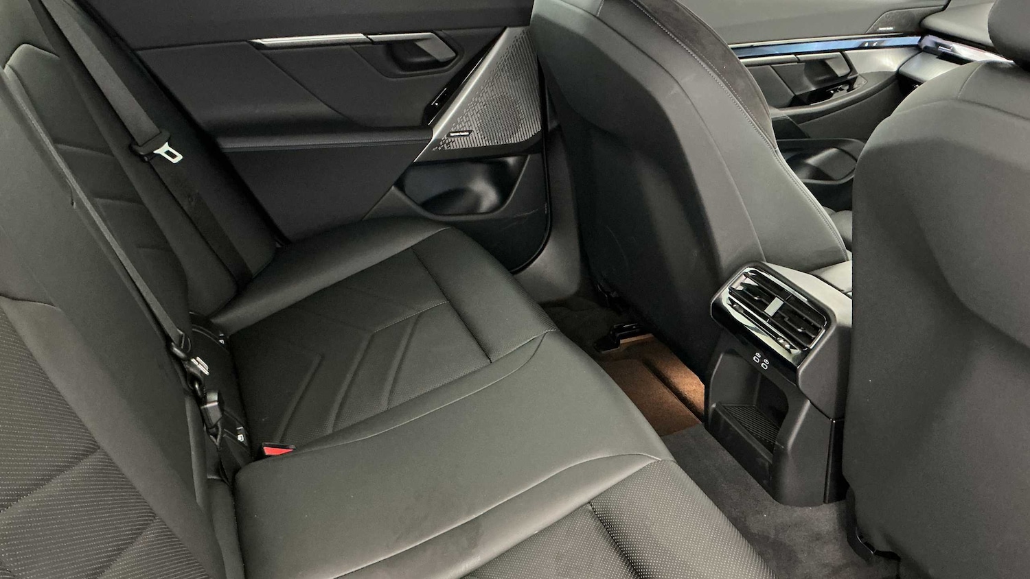 Used BMW 5 Series 2025 for sale - 76732371: Photo 35